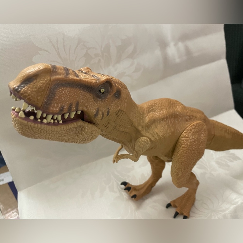 Jurassic park T Rex Chomp